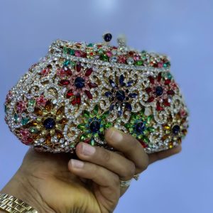 exquisite-hand-purse