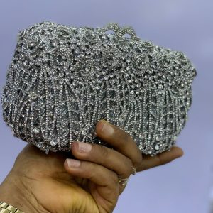 exquisite-hand-purse